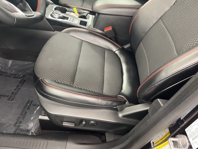 2023 Ford Escape ST-Line Select photo 13