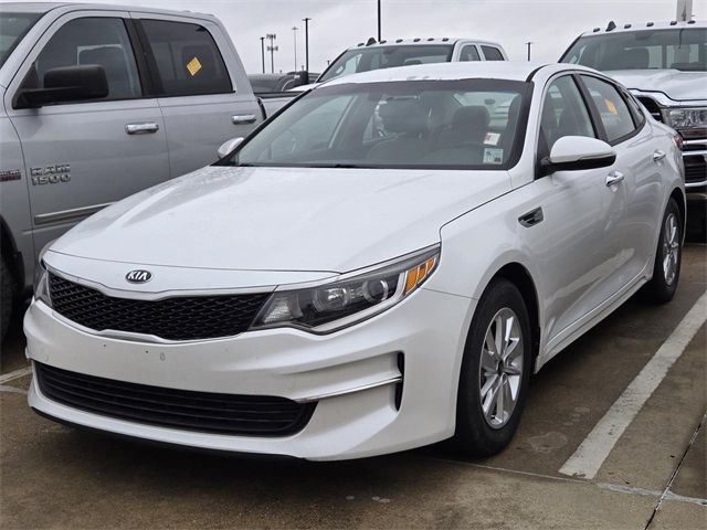 2016 Kia Optima LX's photo