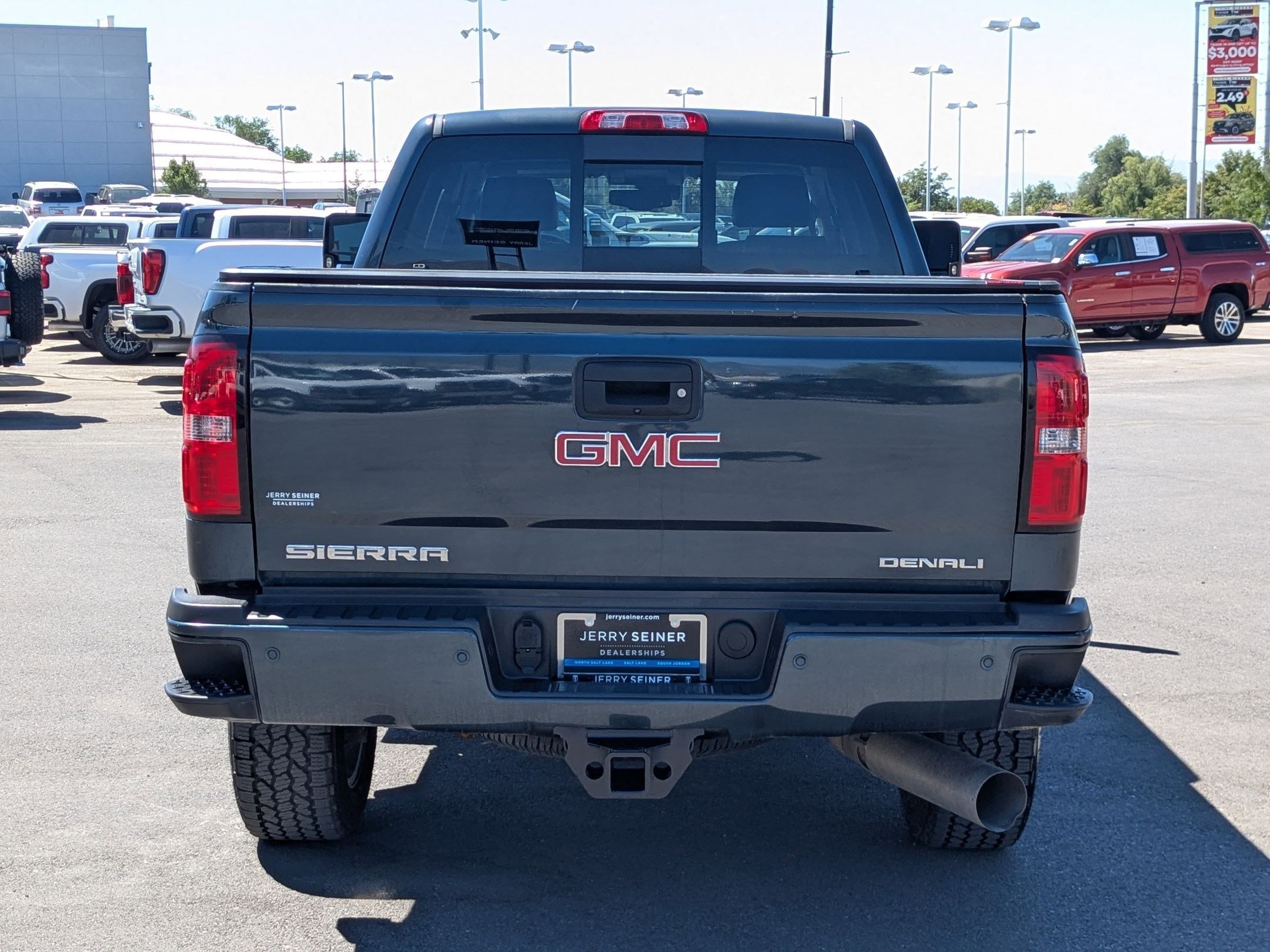 2019 Gmc Sierra 2500 HD Denali photo 3
