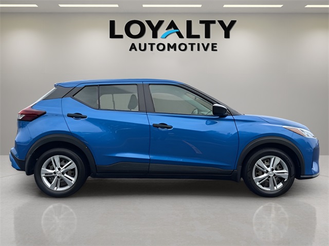2021 Nissan Kicks S photo 6