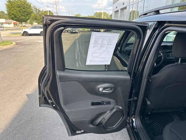 2021 Jeep Renegade Latitude photo 42