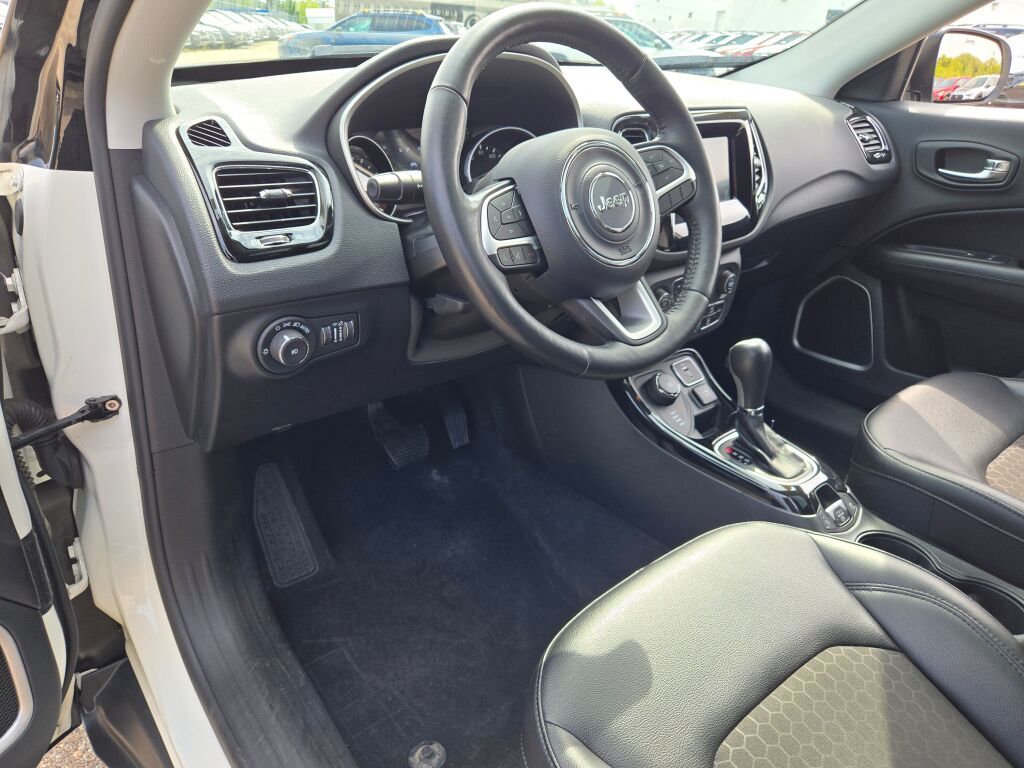 2020 Jeep Compass Altitude photo 16
