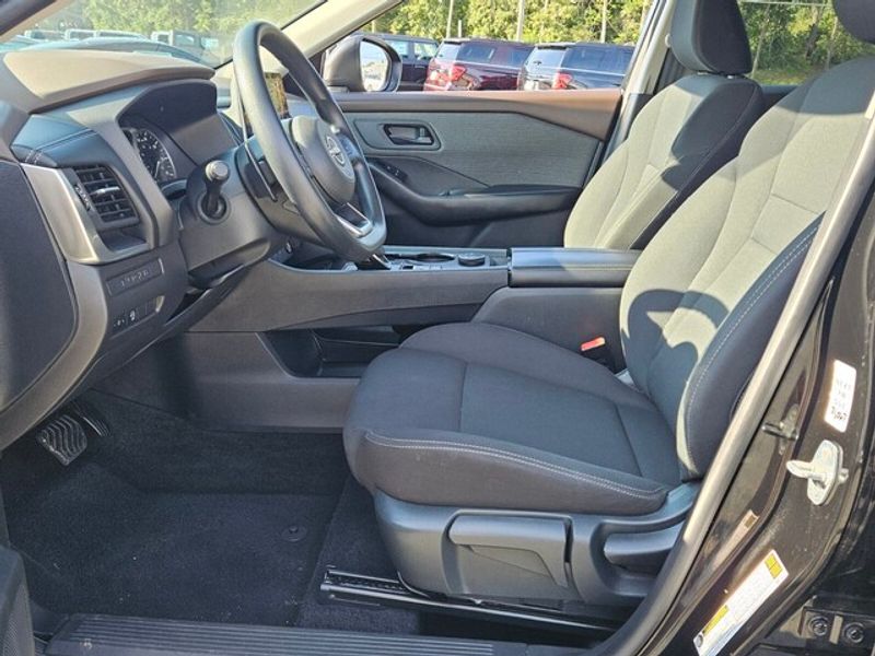 2023 Nissan Rogue S photo 5