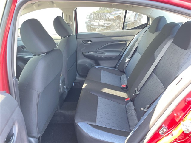 2025 Nissan Versa 1.6 SV photo 26
