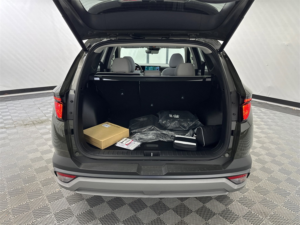 2025 Hyundai Tucson SEL photo 18