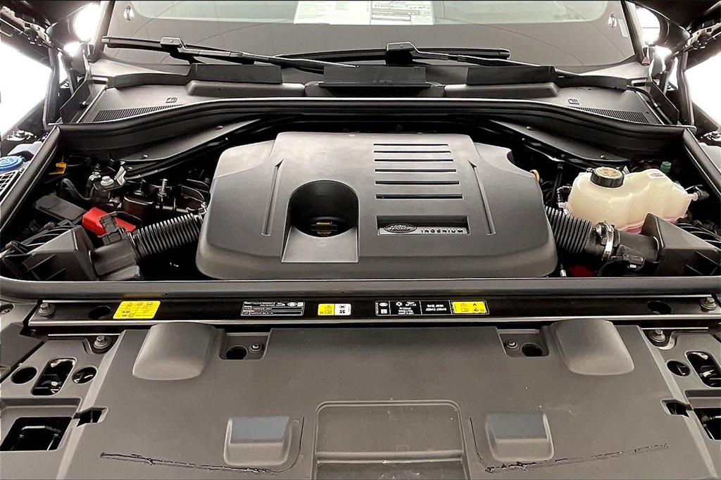 2025 Land Rover Range Rover Sport SE photo 10