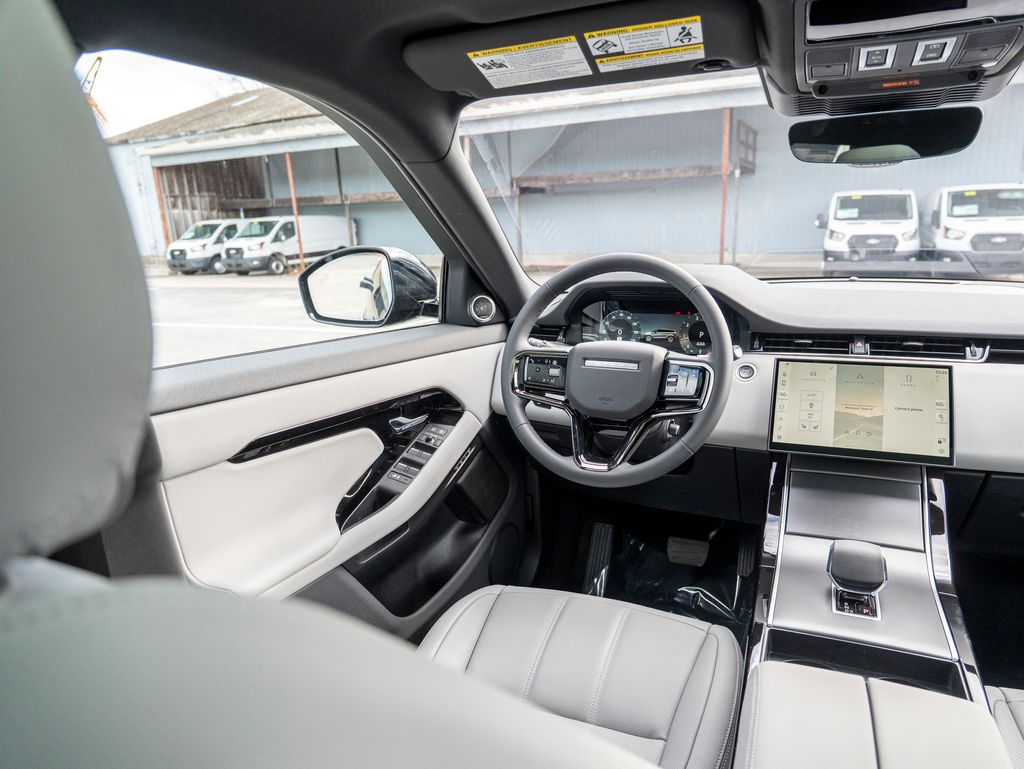 2026 Land Rover Range Rover Evoque S photo 18