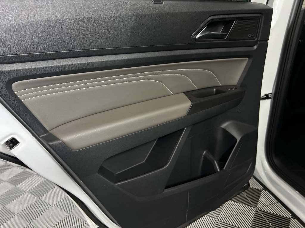 2023 Volkswagen Atlas V6 SEL Premium R-Line photo 26