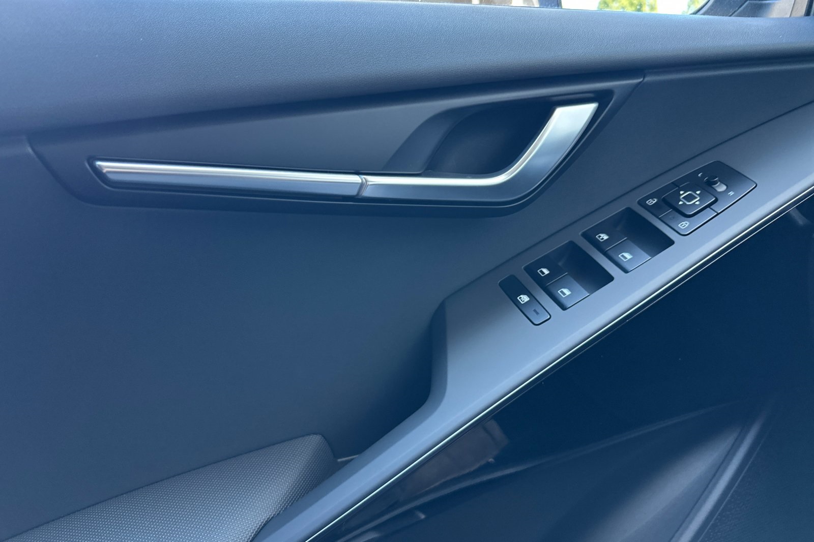 2025 Kia Niro EX Touring photo 6