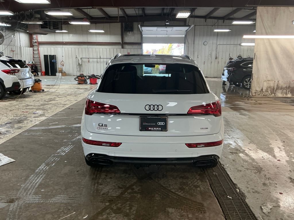 2023 Audi Q5 45 S line Prestige Premium photo 4