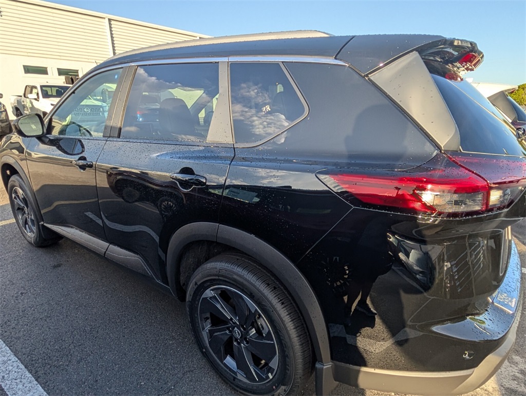2025 Nissan Rogue SV photo 11