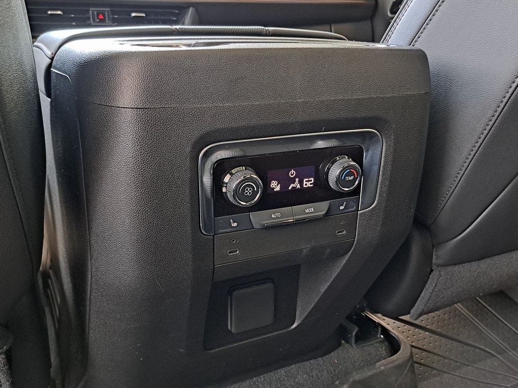 2025 Chevrolet Suburban RST photo 26