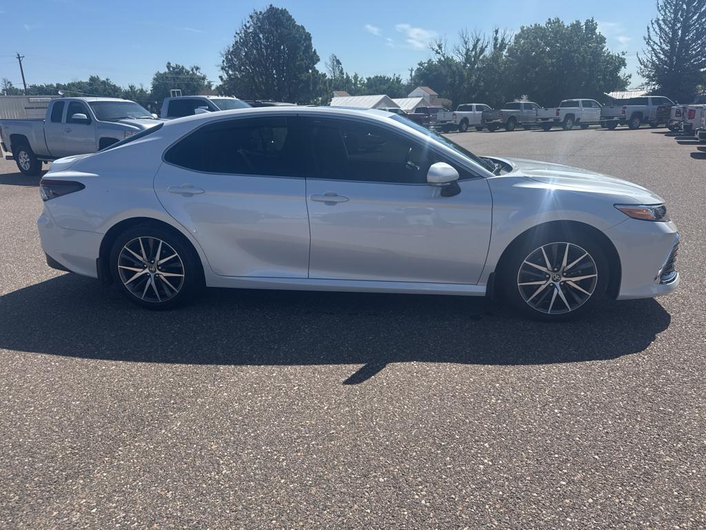 2023 Toyota Camry Hybrid XLE photo 4
