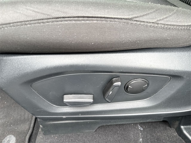 2023 Ford Explorer XLT photo 3