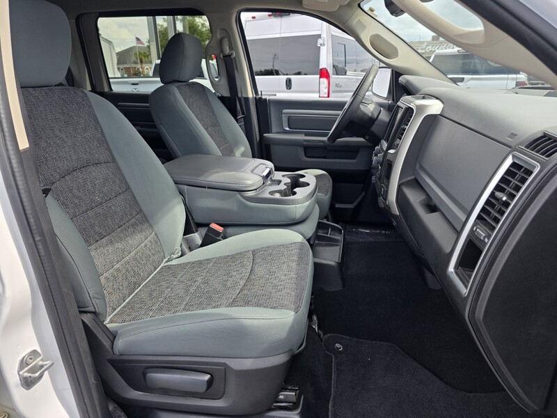 2019 Ram 1500 Classic SLT photo 16