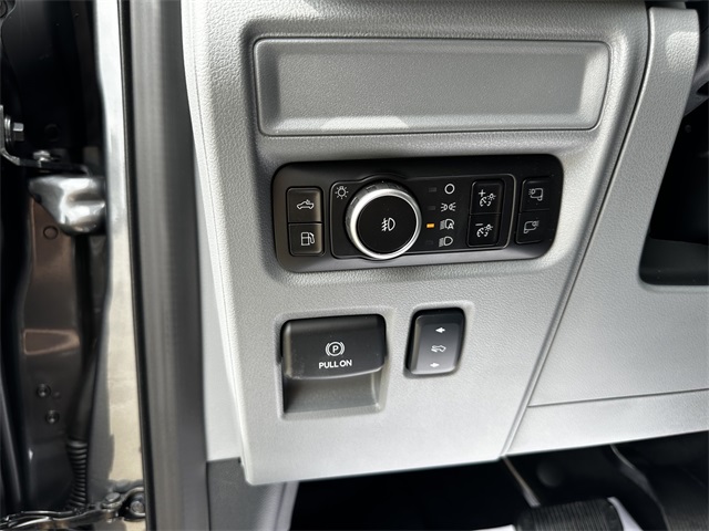 2025 Ford F-150 Lariat photo 19