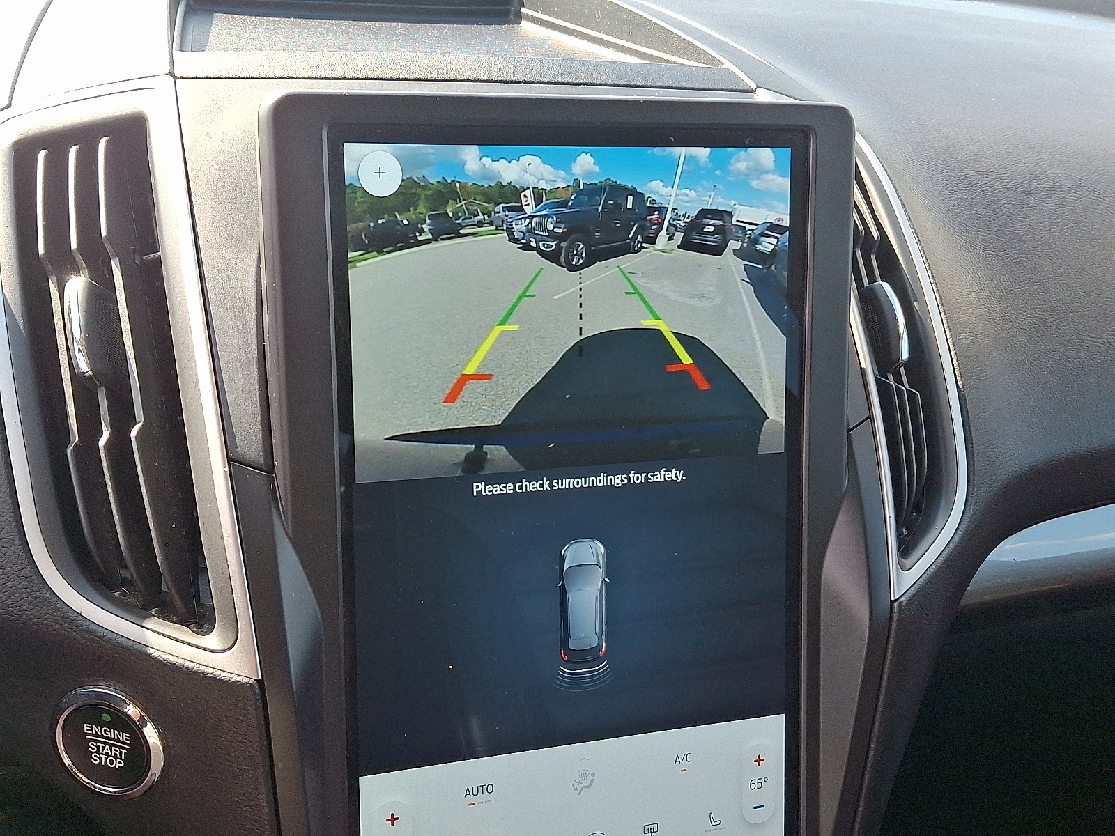 2024 Ford Edge SEL photo 17