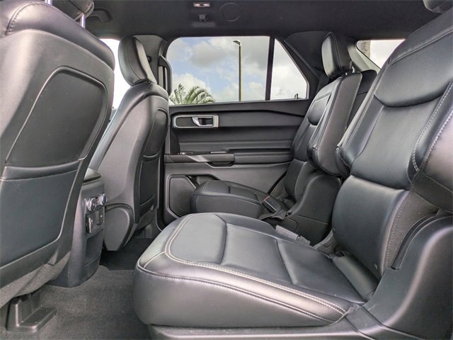 2020 Ford Explorer XLT photo 15