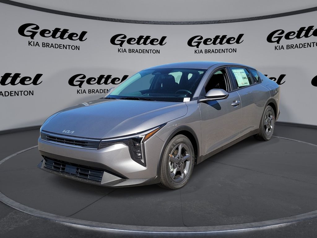 2025 Kia K4 LXS's photo