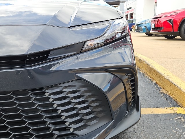 2026 Toyota Camry SE photo 2