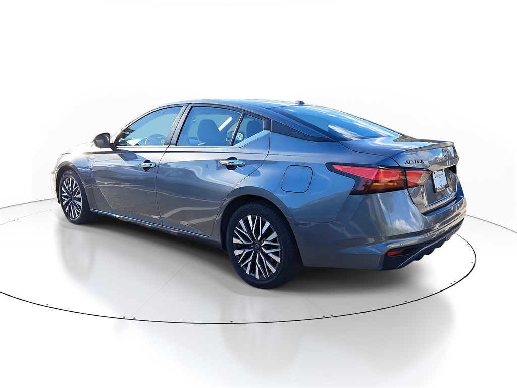 2023 Nissan Altima 2.5 SV photo 4
