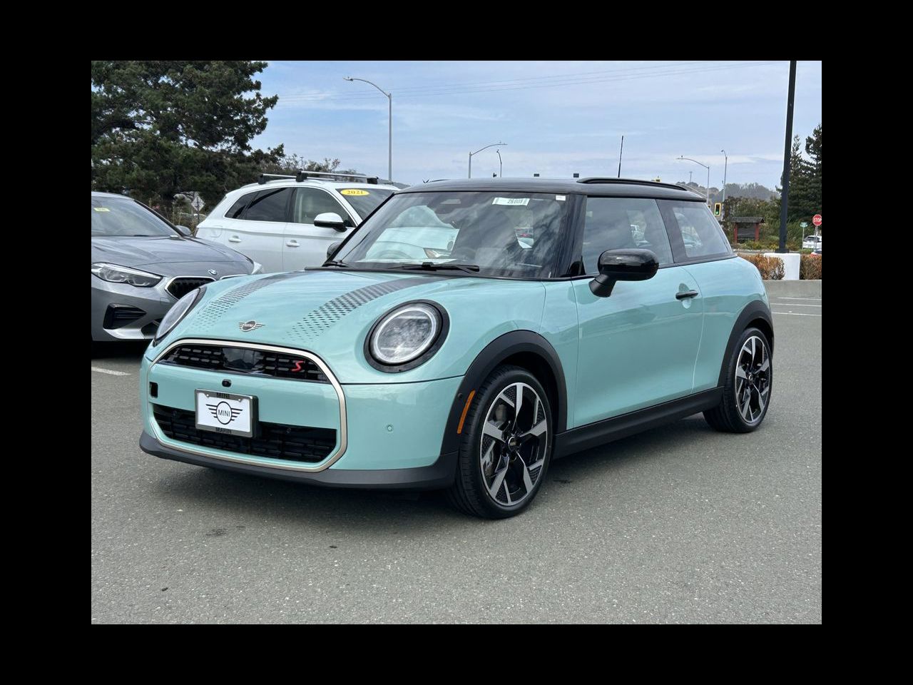 2026 MINI Hardtop 2 Door S's photo