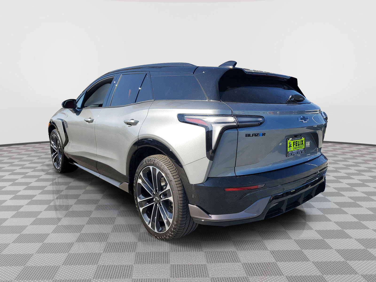 2026 Chevrolet Blazer EV photo 2