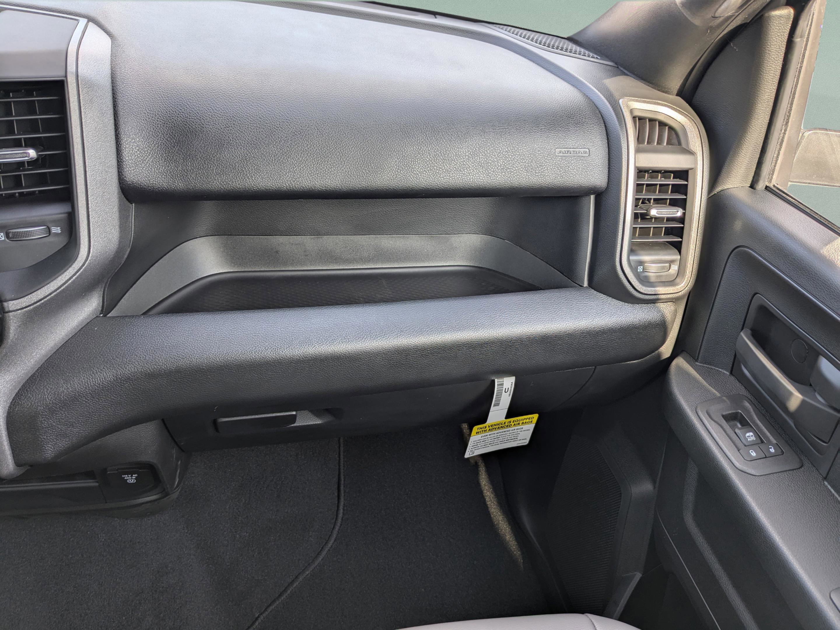 2025 Ram 3500 Tradesman photo 16