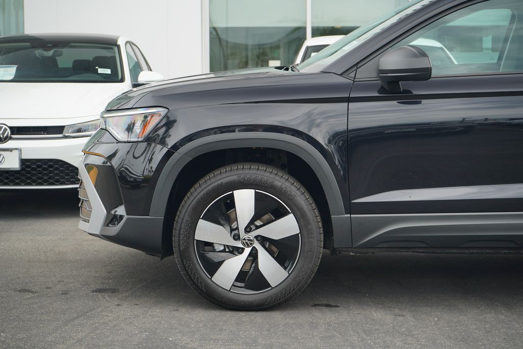 2025 Volkswagen Taos S photo 2