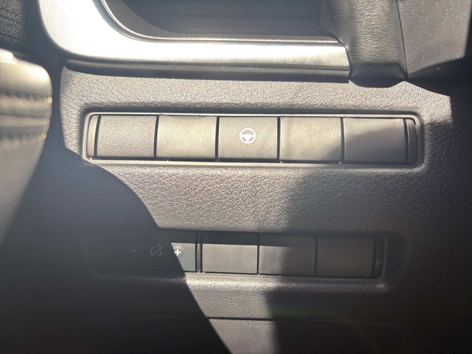 2021 Nissan Rogue SV photo 15