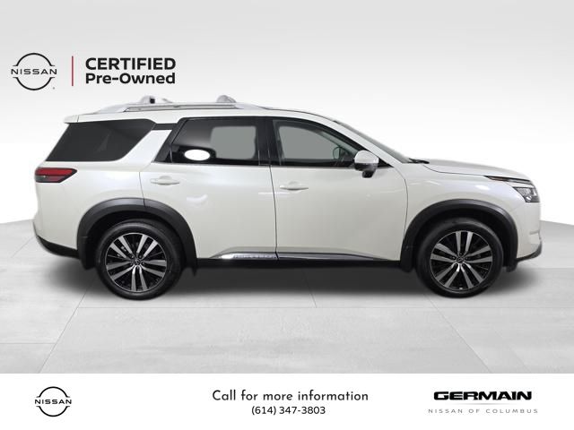 2023 Nissan Pathfinder Platinum photo 4