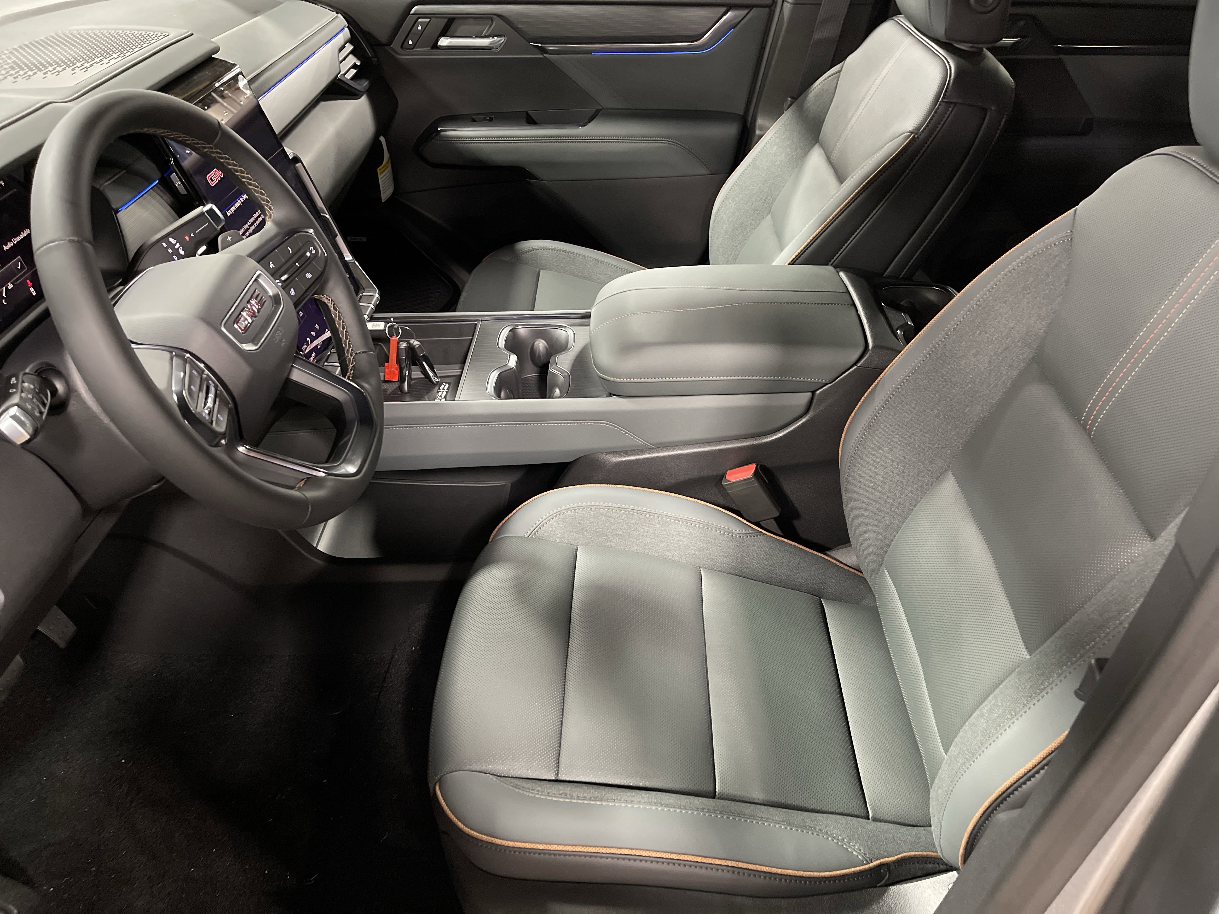 2026 Gmc Acadia AT4 photo 4
