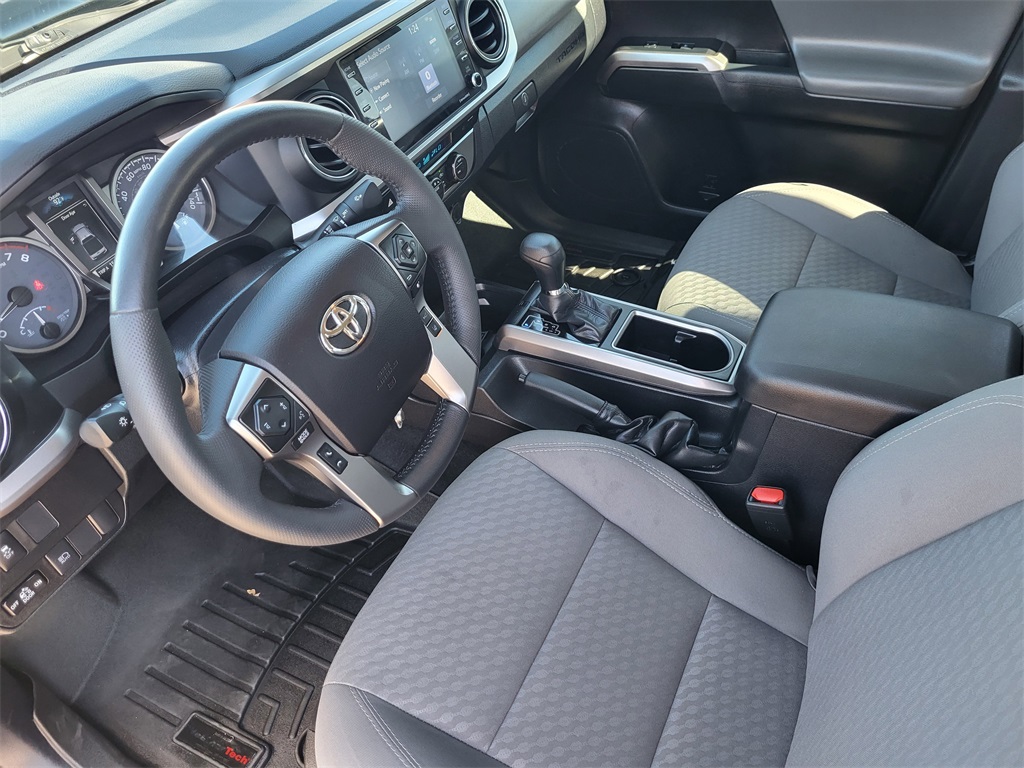 2021 Toyota Tacoma SR5 photo 14