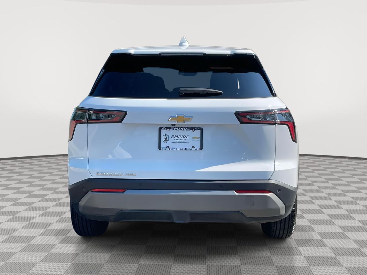 2025 Chevrolet Equinox LT photo 3