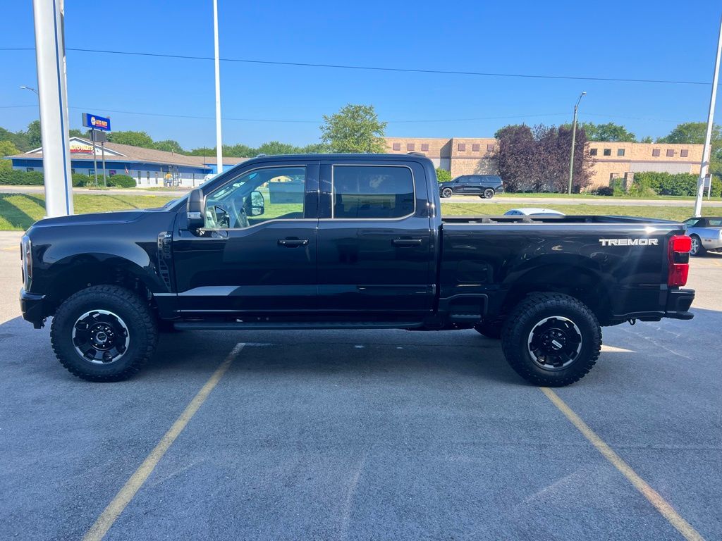 2025 Ford F-350 XLT photo 41