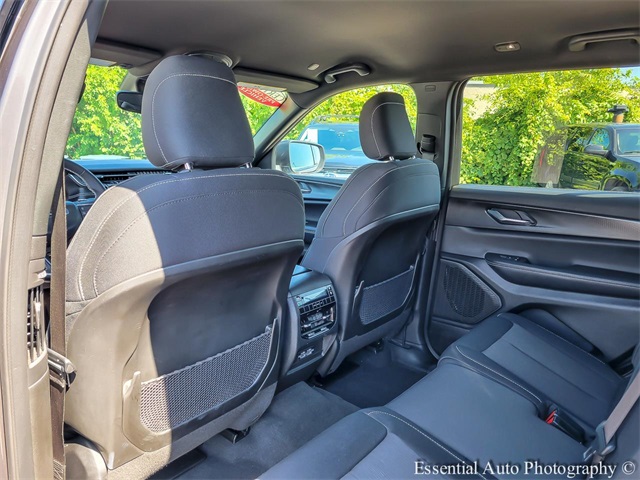 2024 JEEP GRAND CHEROKEE L - Image 12