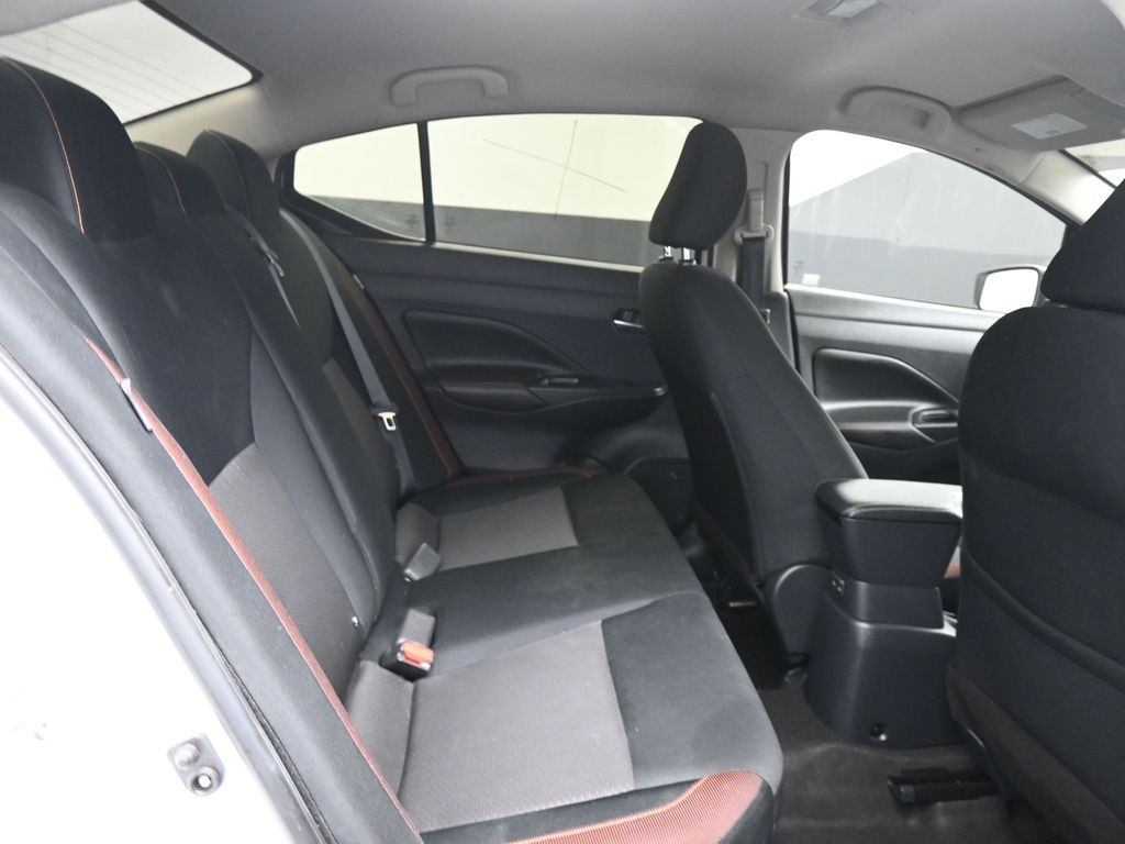 2022 Nissan Versa 1.6 SR photo 4