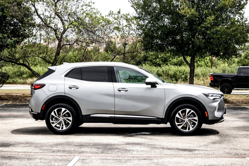 2023 Buick Envision Essence photo 4