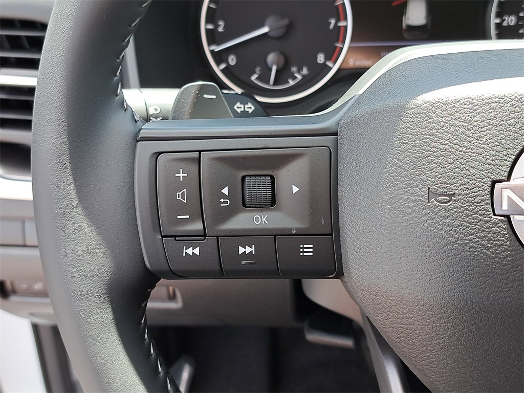 2026 Nissan Rogue SV photo 23