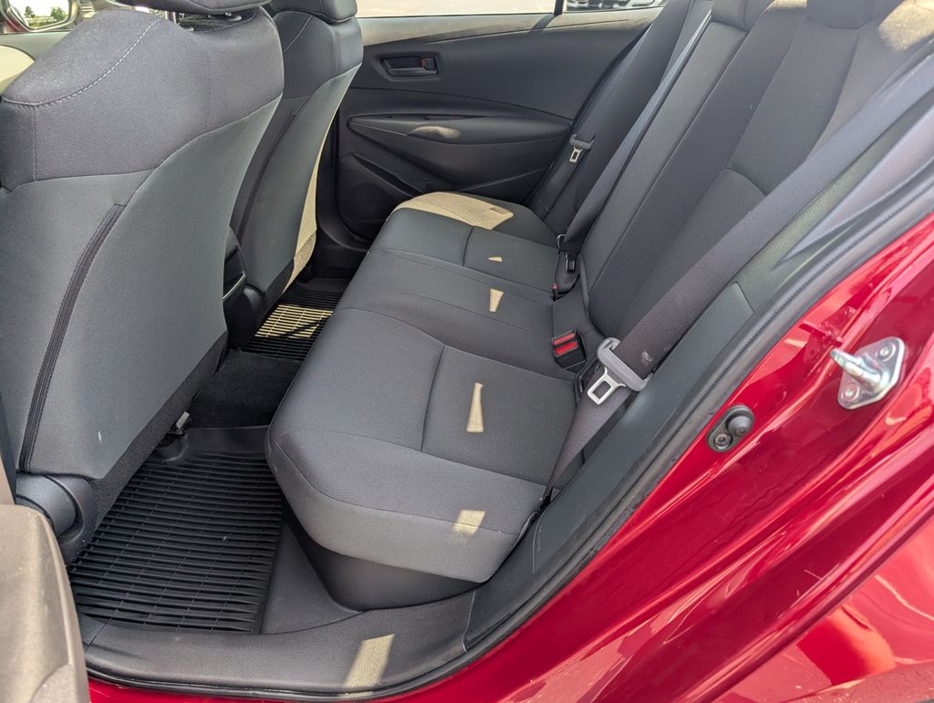 2022 Toyota Corolla LE photo 7
