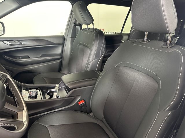 2025 Jeep Grand Cherokee Laredo X photo 23