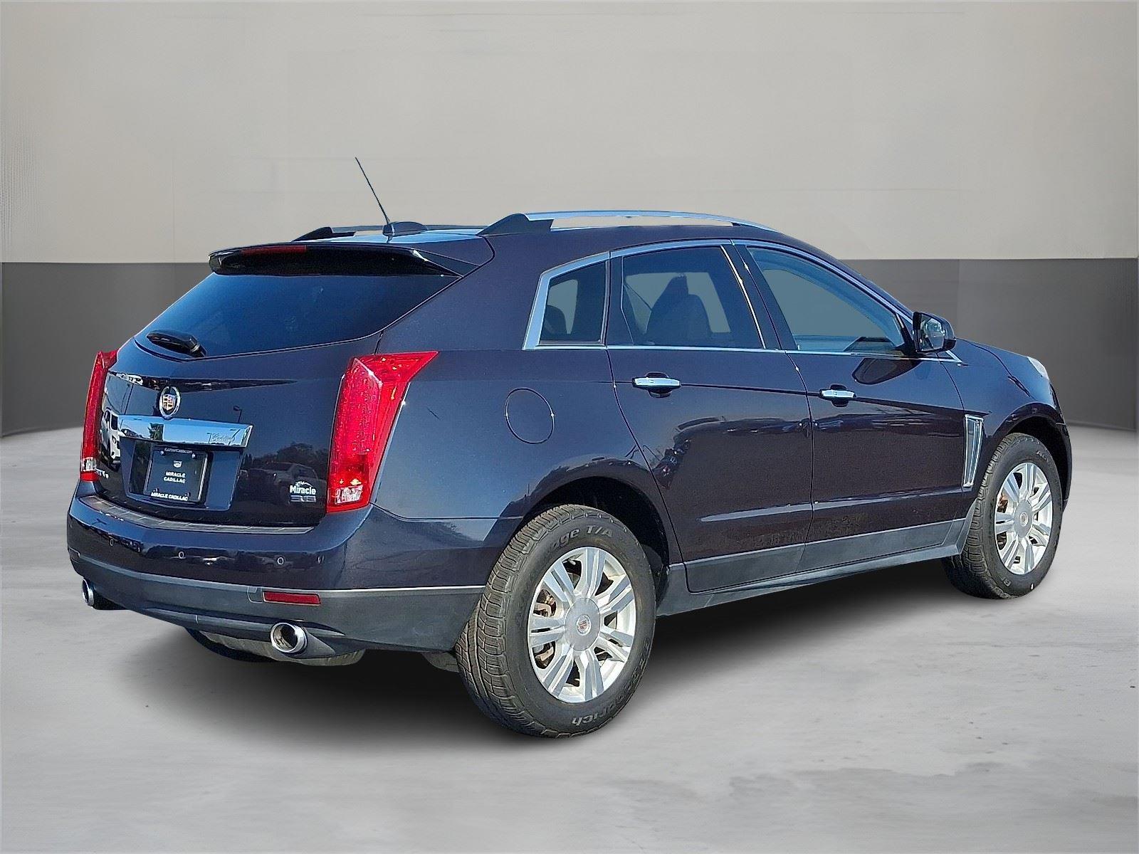 2015 Cadillac SRX Luxury photo 2
