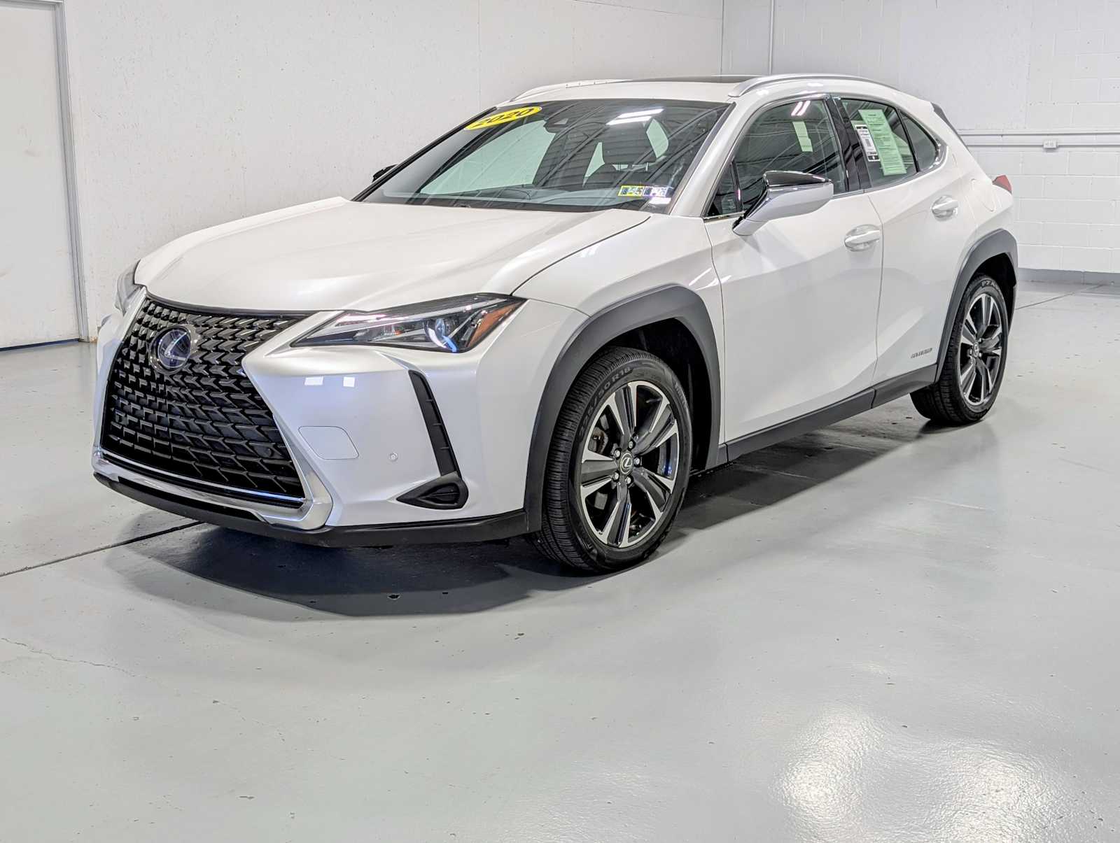 2020 Lexus UX Hybrid 250h's photo