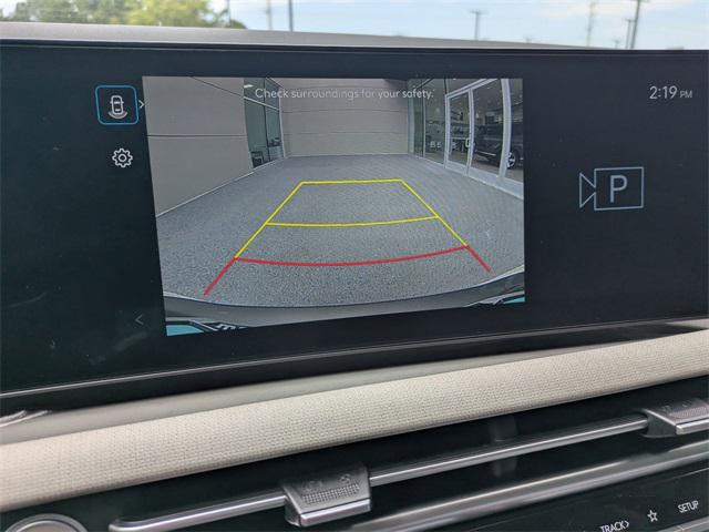 New 2025 Beige Hyundai SEL Convenience image 8