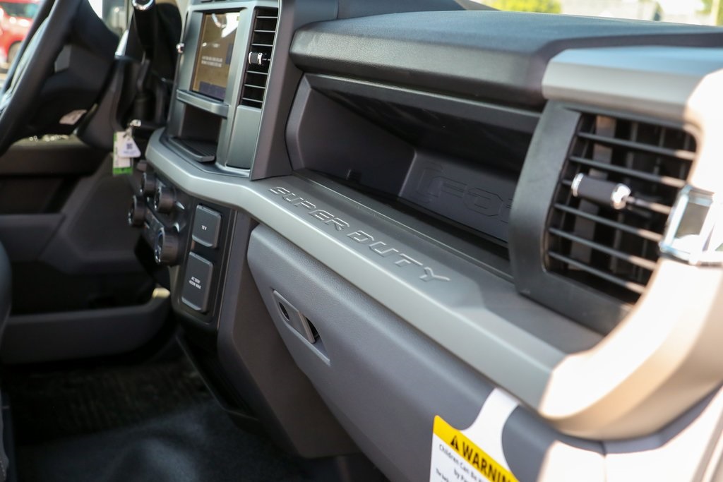2024 Ford F-550 XL photo 20