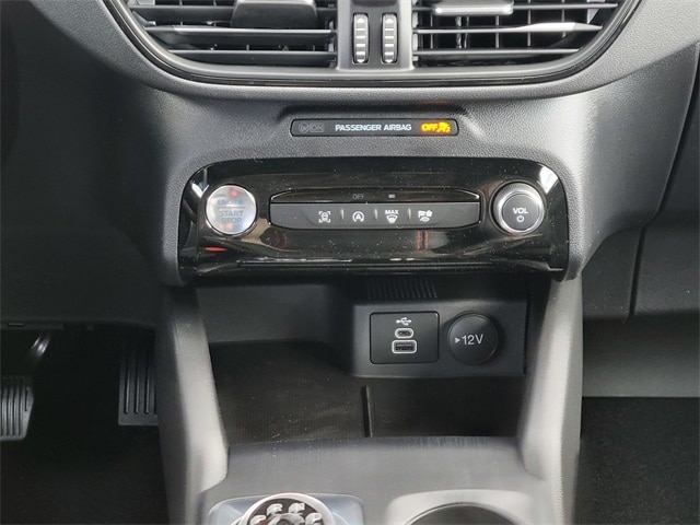 2025 Ford Escape ST-Line photo 11