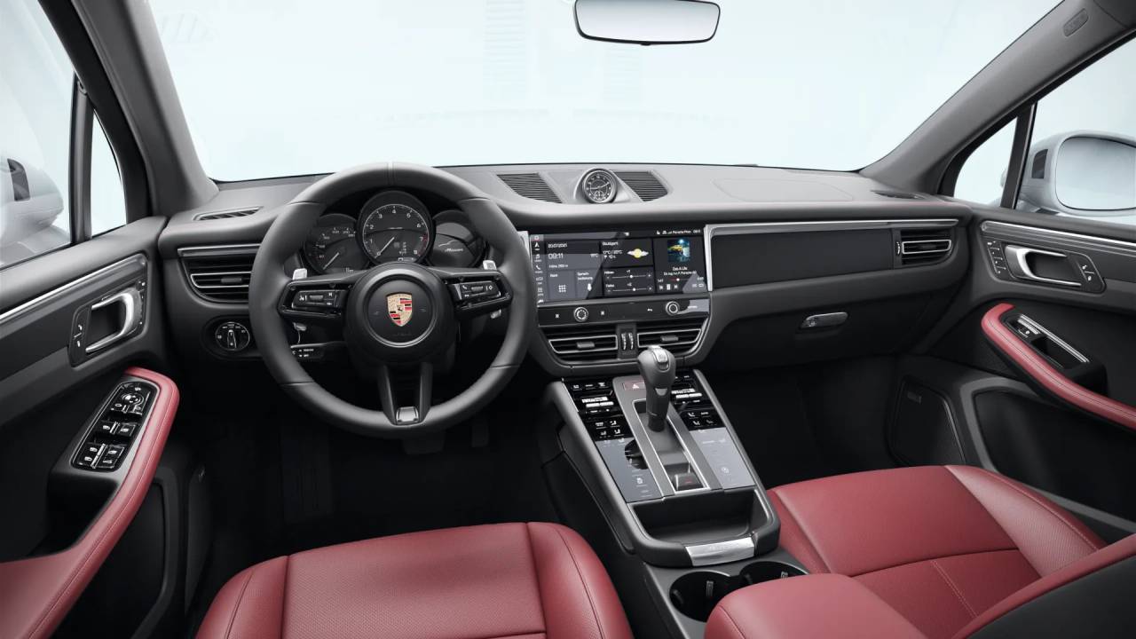 2026 Porsche Macan T photo 9