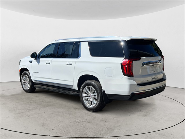2023 Gmc Yukon XL SLT photo 3