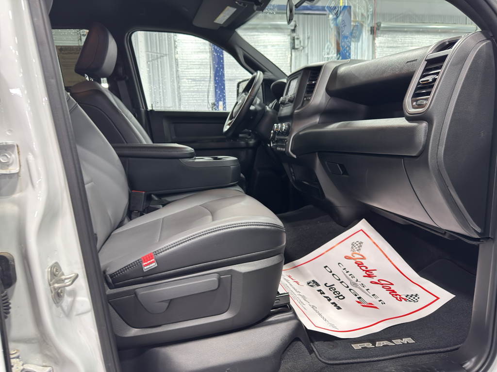 2024 Ram 2500 Tradesman photo 17