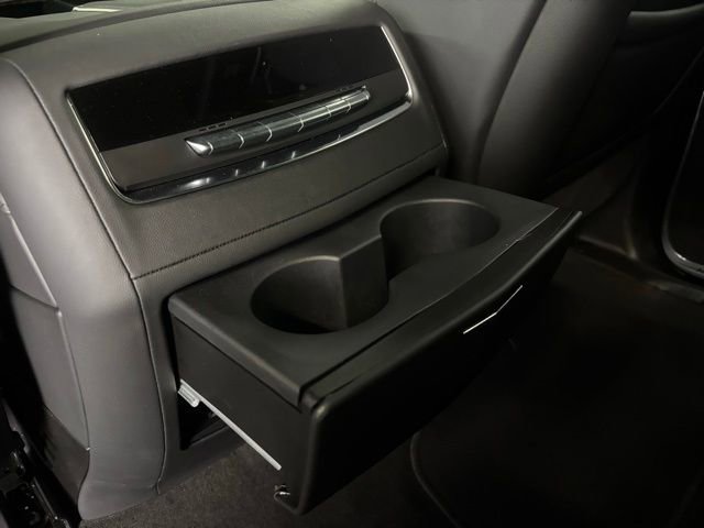 2024 Cadillac Escalade Premium Luxury photo 13